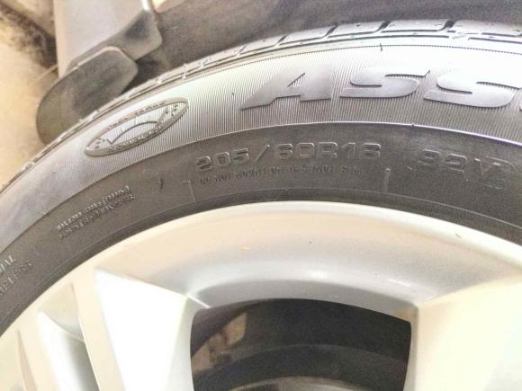 [西安·陕U] 二手福特福克斯2012款 三厢 1.6L 自动风尚型