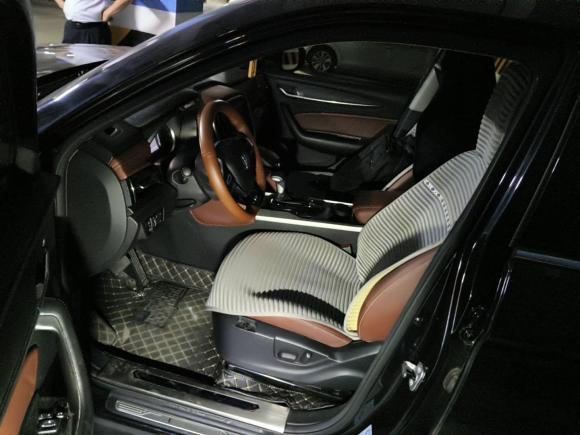 [成都·川A] 二手中华中华V62018款 1.5T 自动旗舰型