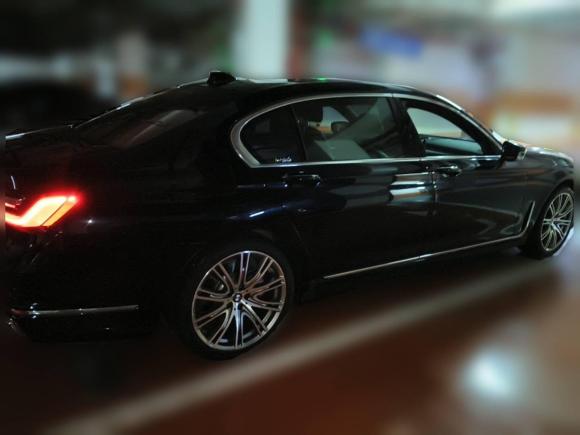 [深圳·粤B] 二手宝马宝马7系2021款 740Li xDrive 行政型 豪华套装