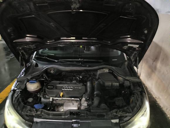 [杭州·浙A] 二手奥迪奥迪A12014款 30 TFSI 舒适型