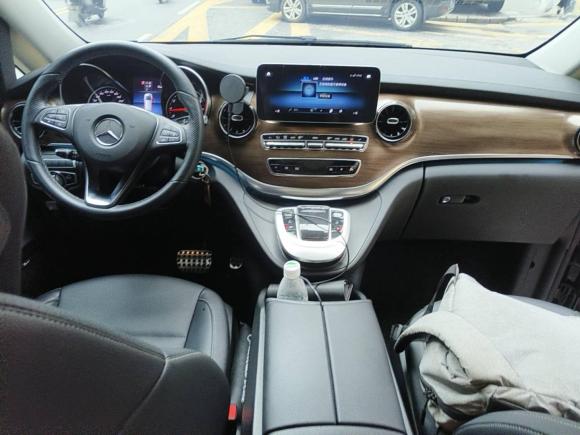 [武汉·鄂A] 二手奔驰奔驰V级2020款 V 260 L 长轴距豪华版