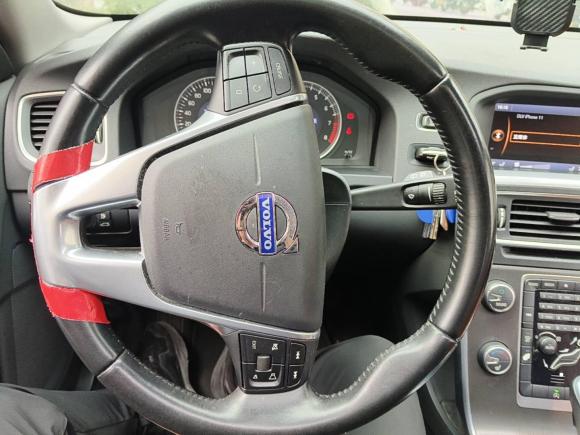 [上海·沪A] 二手沃尔沃沃尔沃V602013款 T5 智雅版