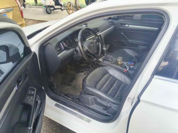 [南京·苏A] 二手大众凌渡2015款 280TSI DSG舒适版