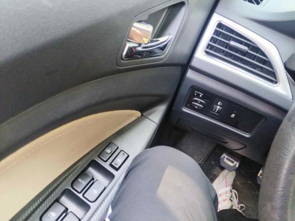 [成都·川Z] 二手长安悦翔V72016款 1.6L 手动乐享型 国IV