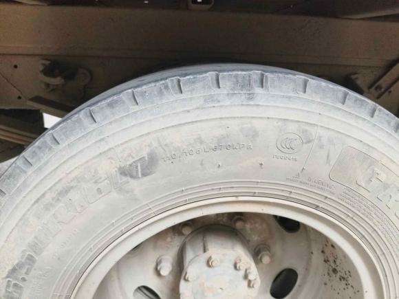 [武汉·鄂A] 二手江汽集团凌铃2014款 1.8T长轴版载重型双排4A1-68C43