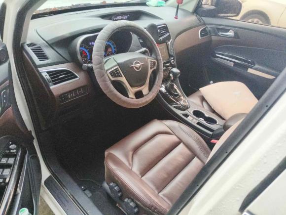 [深圳·粤T] 二手海马福美来F72017款 1.5T 7座自动标准型