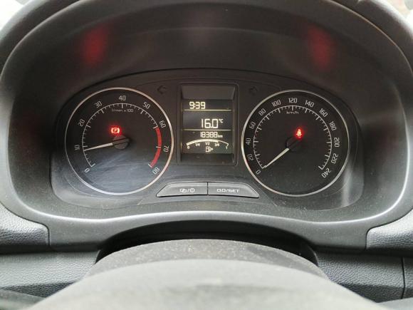 [上海·鄂R] 二手斯柯达晶锐2014款 1.6L 手动Sport版