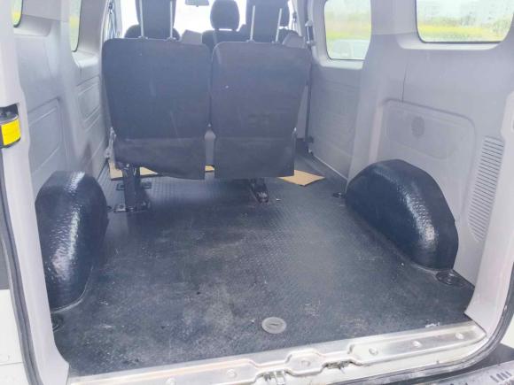 [上海·沪G] 二手上汽大通MAXUS新途V702023款 2.0T 精英版 手动短轴低顶 5/6座（125Ps）