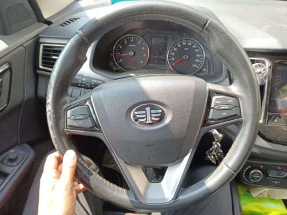 [无锡·苏B] 二手一汽森雅R72017款 1.6L 手动豪华型