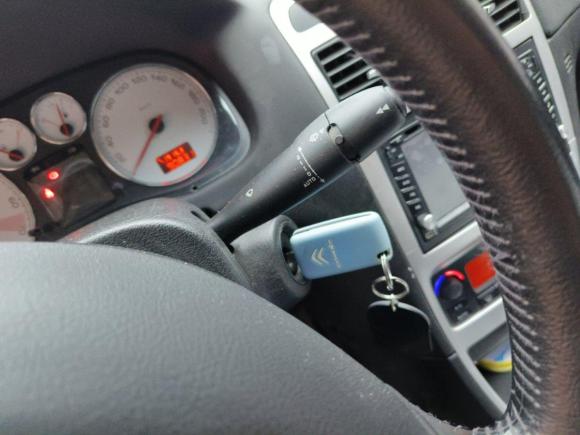 [北京·京J] 二手标致标致3072010款 三厢 1.6L 自动豪华版