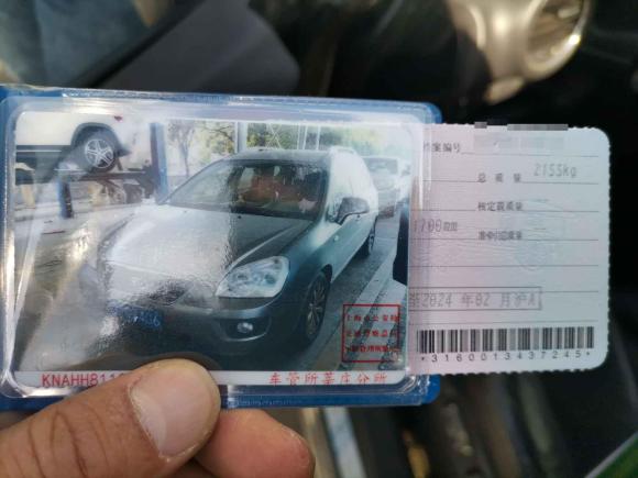 [上海·沪D] 二手起亚佳乐2011款 2.0L 7座自动舒适版