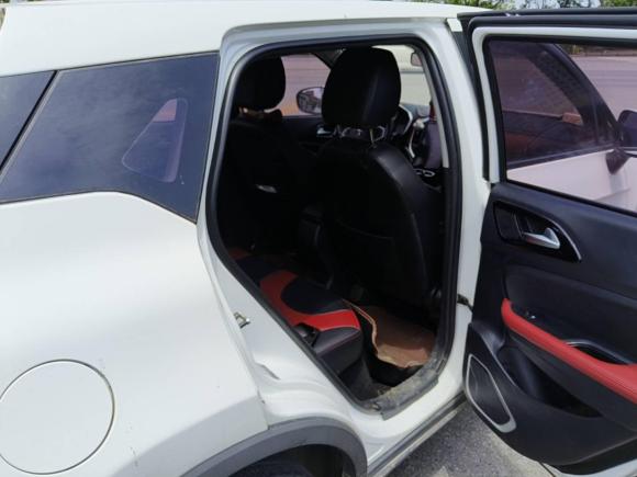 [上海·贵E] 二手中华中华V32017款 1.5L 手动智能型