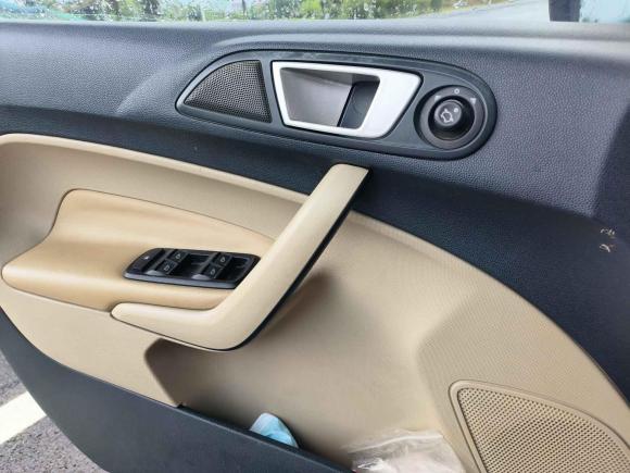 [广州·粤R] 二手福特嘉年华2011款 两厢 1.5L 自动时尚型