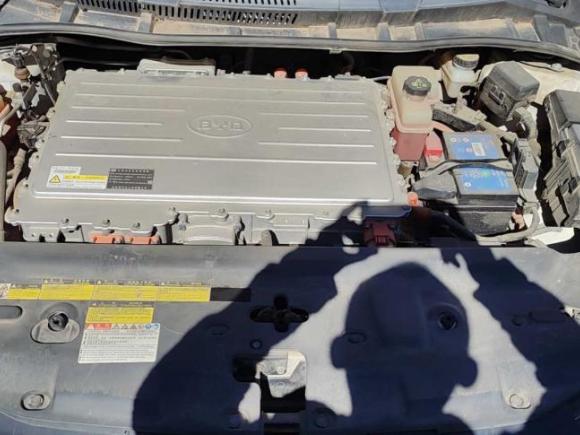 [北京·京N] 二手比亚迪比亚迪e52016款 300 豪华型