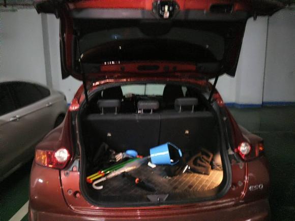 [义乌·浙G] 二手英菲尼迪英菲尼迪ESQ2014款 1.6L 率性版