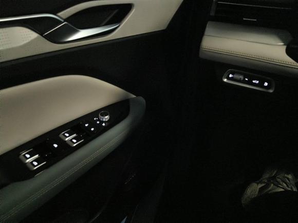 [深圳·粤B] 二手吉利汽车帝豪L HiP2022款 1.5TD-DHT Pro 100KM Super 迅