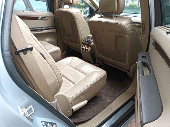 [佛山·粤R] 二手奔驰奔驰R级2010款 R 350 L 4MATIC