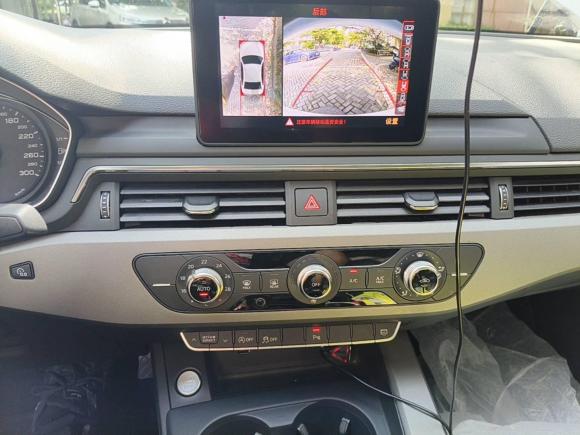 [上海·沪C] 二手奥迪奥迪A4L2018款 30周年年型 40 TFSI 进取型