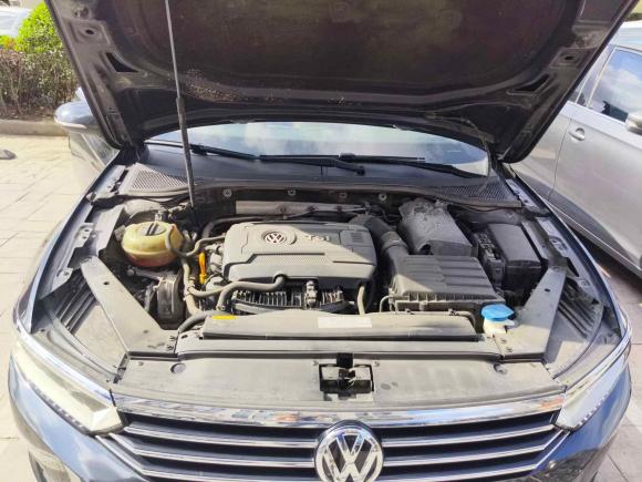 [上海·豫N] 二手大众迈腾2017款 330TSI DSG 豪华型