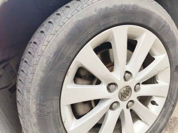 [济南·鲁A] 二手别克别克GL82014款 2.4L 经典版