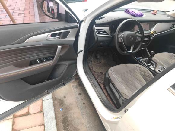 [义乌·浙G] 二手长安长安CS35PLUS2019款 1.6L 手动酷联版