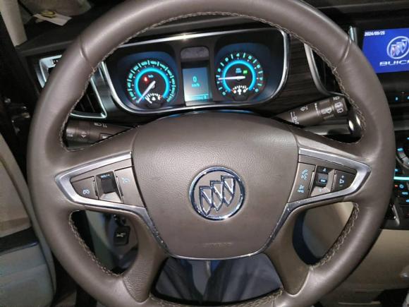 [上海·沪A] 二手别克别克GL82013款 3.0L XT豪华商务旗舰版