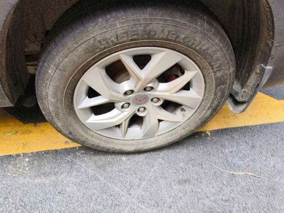 [佛山·粤E] 二手五菱汽车五菱宏光S32018款 1.5L 手动舒适型 国V