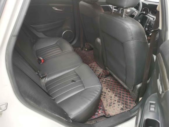 [南昌·赣A] 二手奔腾奔腾B502016款 1.6L 手动豪华型