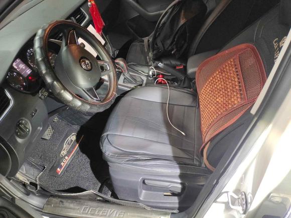 [武汉·鄂A] 二手斯柯达明锐2017款 1.6L 自动创行版