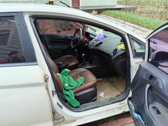 [南通·苏F] 二手福特嘉年华2013款 三厢 1.5L 手动风尚型