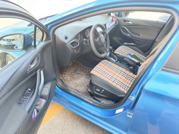 [济南·鲁A] 二手别克威朗2016款 两厢 15S 自动进取型