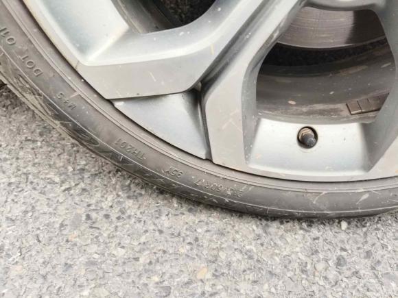 [武汉·鄂A] 二手吉利汽车远景S12018款 1.5L CVT锋享型