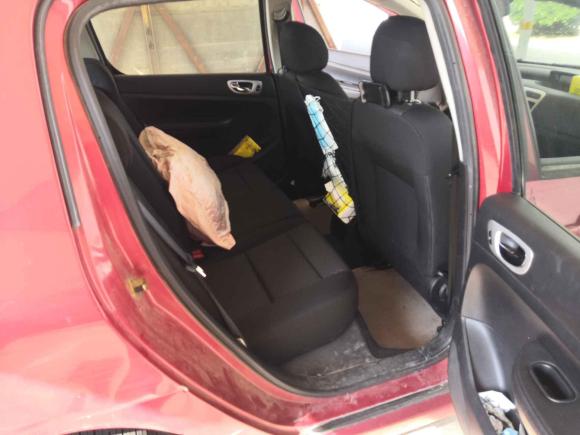 [无锡·苏B] 二手标致标致3072013款 两厢 1.6L 自动舒适版