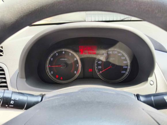 [杭州·浙A] 二手现代瑞纳2010款 三厢 1.4L 自动时尚型GT