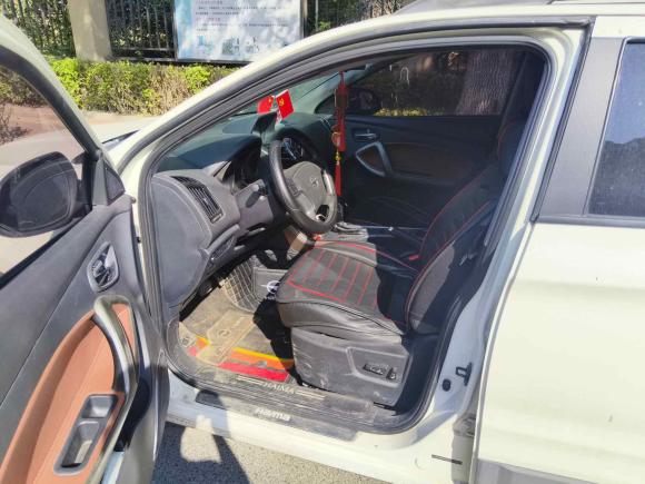 [青岛·鲁A] 二手海马海马S52015款 1.5T CVT旗舰型