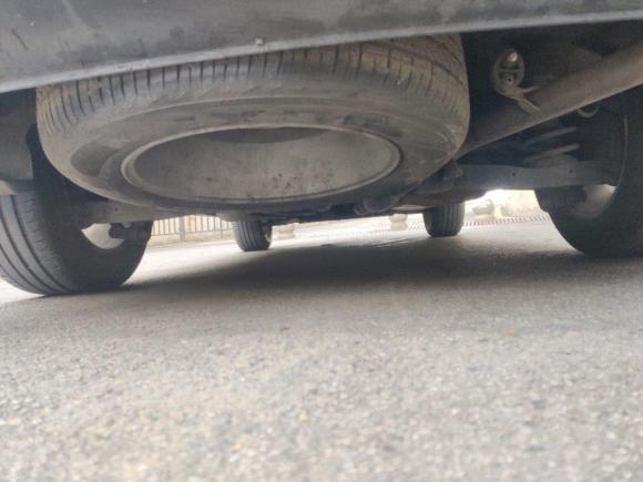 [成都·川A] 二手起亚索兰托2013款 2.4L 7座汽油豪华版