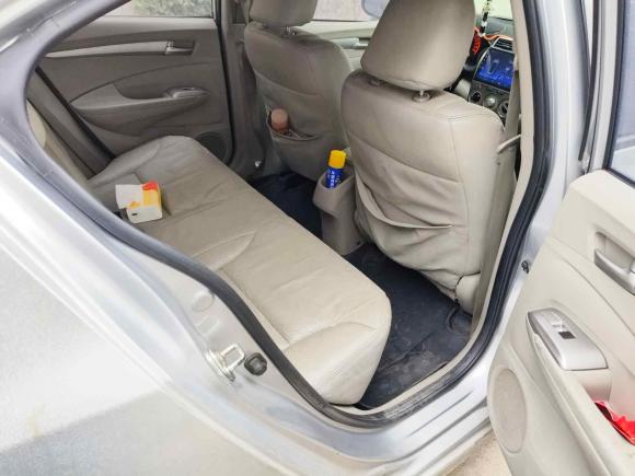 [深圳·桂K] 二手本田锋范经典2008款 1.5L 自动精英版