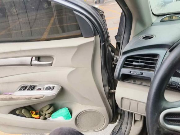 [青岛·鲁U] 二手本田锋范经典2008款 1.5L 自动精英版