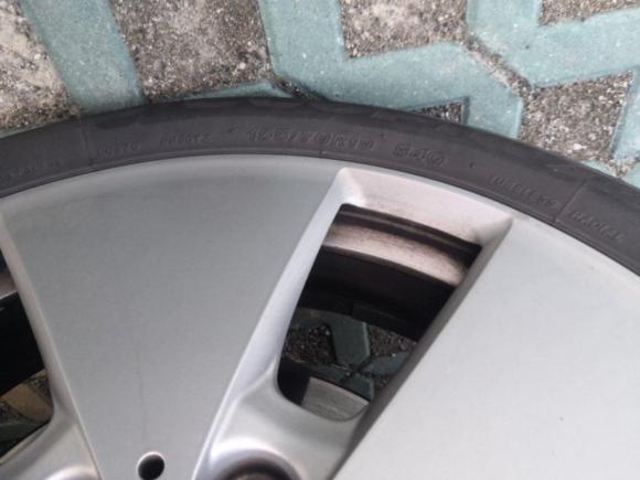 [苏州·苏E] 二手宝马宝马i32015款 时尚型