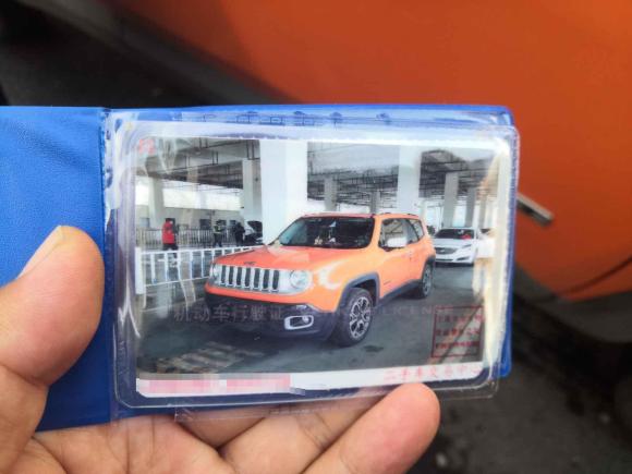 [上海·沪D] 二手Jeep自由侠2018款 互联大屏版 180TS 自动四驱全能版