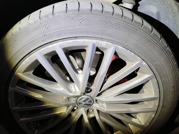 [苏州·苏E] 二手大众辉腾2014款 3.0L 商务型