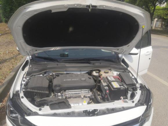 [上海·沪C] 二手雪佛兰科鲁泽2022款 320 自动悦享天窗版