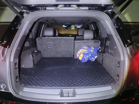 [上海·沪D] 二手凯迪拉克凯迪拉克XT62021款 2.0T 七座两驱豪华型