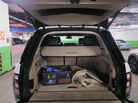 [青岛·鲁B] 二手路虎揽胜2016款 3.0 SC V6 Vogue SE 创世加长版