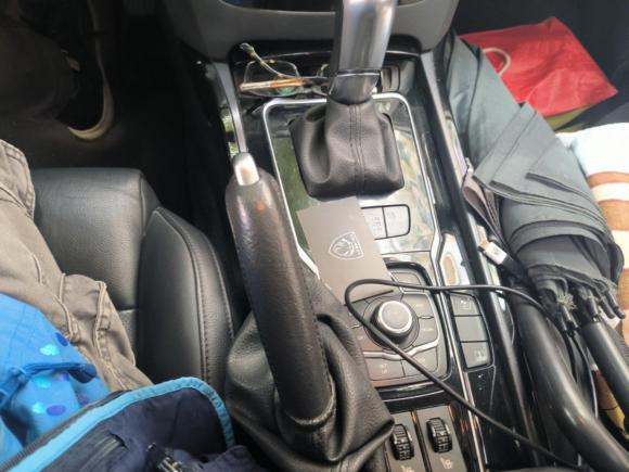 [上海·沪A] 二手标致标致5082011款 2.3L 自动旗舰版