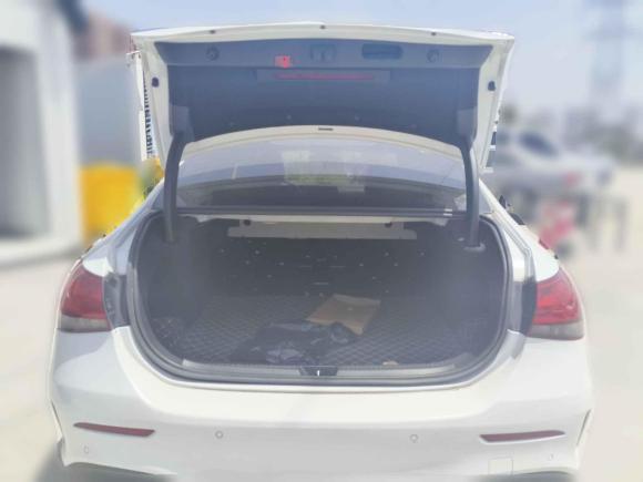 [西安·陕U] 二手奔驰奔驰A级2020款 改款二 A 180 L 运动轿车