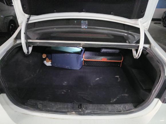 [上海·沪A] 二手荣威荣威i6 MAX新能源2020款 1.5T PHEV爽酷天幕智驾Supreme版