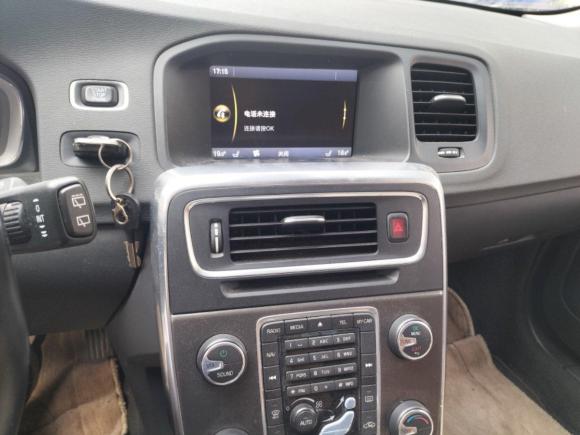 [青岛·鲁B] 二手沃尔沃沃尔沃V602014款 T5 智雅版