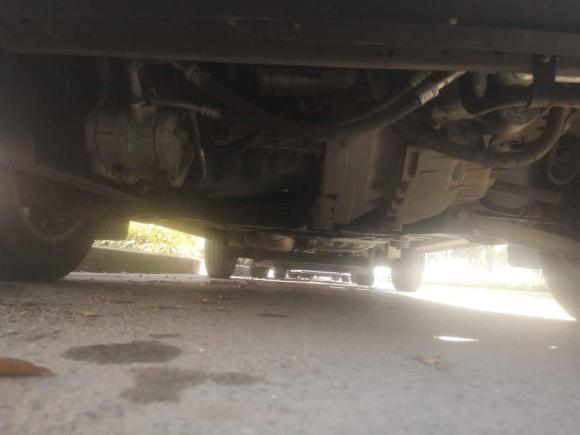 [温州·浙C] 二手上汽大通MAXUS上汽大通MAXUS V902020款 2.0TAMT运杰版前驱后单胎短轴高顶6座