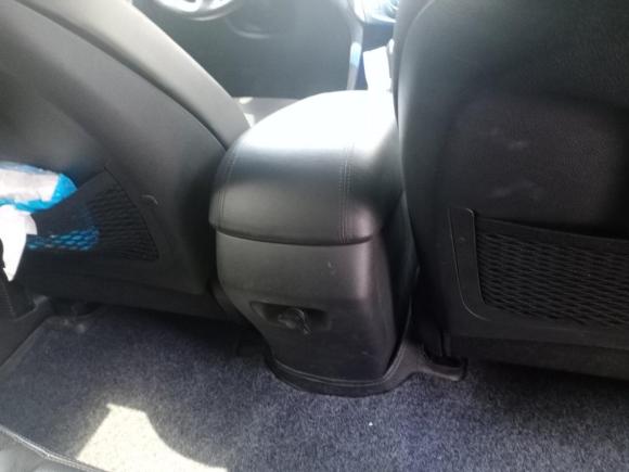 [上海·沪H] 二手现代胜达2015款 2.4L 自动两驱智能型 5座